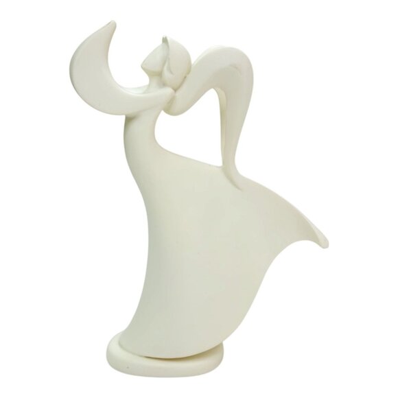 Set Of 3 Christmas Around The World Angel Figurines With Musical & Dancing Poses - Picture 5 of 12